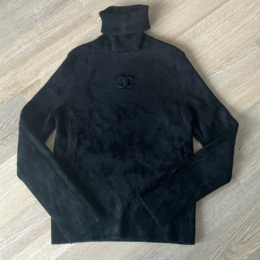 CHANEL Turtleneck